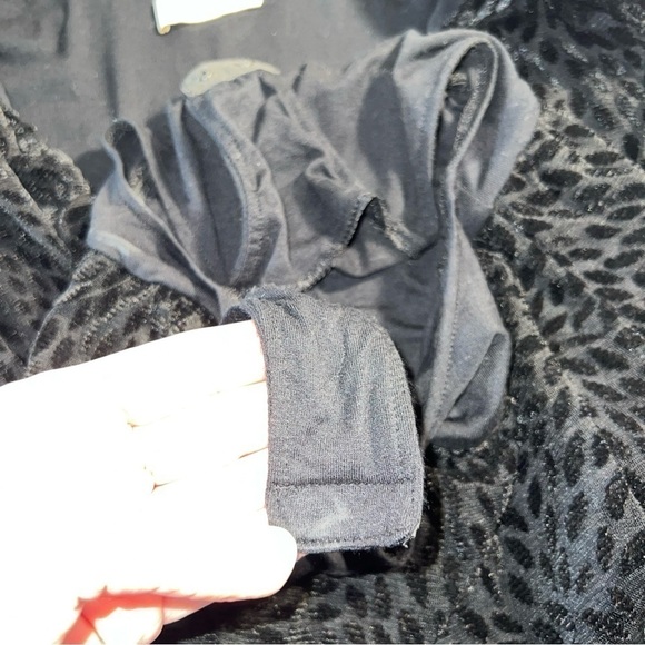 Ramy Brook Regina Velvet Animal Print Bodysuit Shoulder Pads V Neck $275 S - Picture 7 of 13